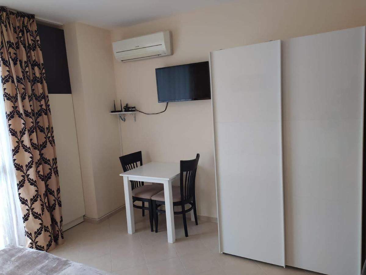 Destination Bulgaria 2000 Cascadas Private Summer Family Apartments サニービーチ エクステリア 写真