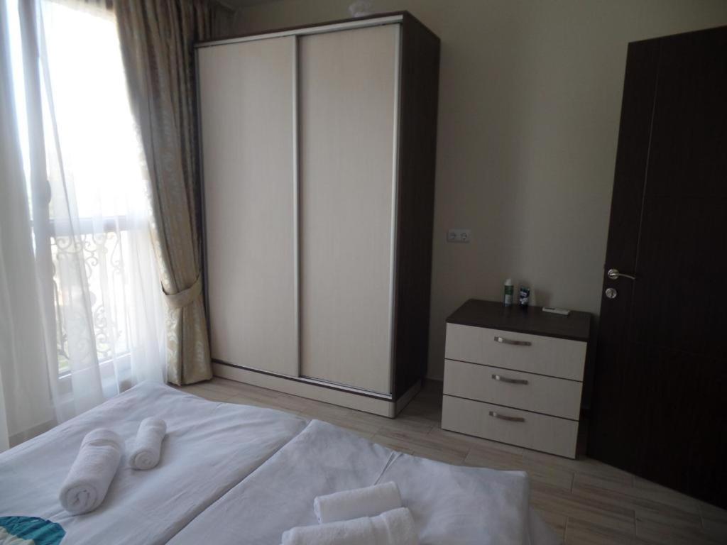 Destination Bulgaria 2000 Cascadas Private Summer Family Apartments サニービーチ エクステリア 写真